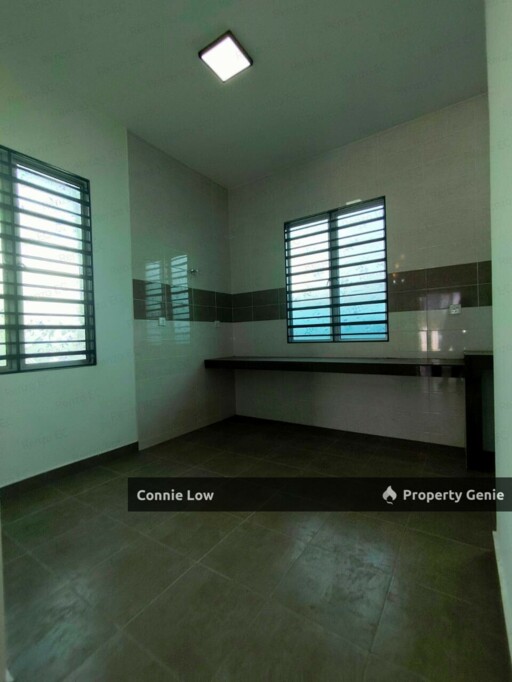 FREEHOLD KLEBANG PUTRA DOUBLE STOREY INTERMEDIATE CORNER FOR SALE
