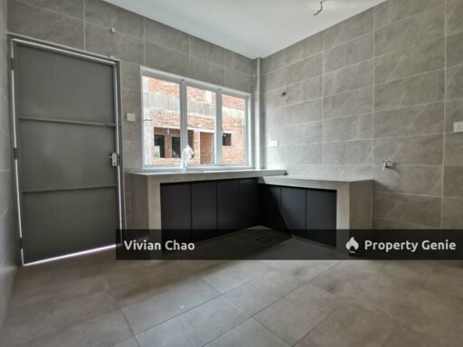 New Double Storey Terrace @ Menglembu with Prime Location for Sale
