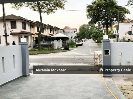 Freehold, Fully Renovated & Extended | Double Storey Terrace Jalan Kemboja Bukit Sentosa Rawang