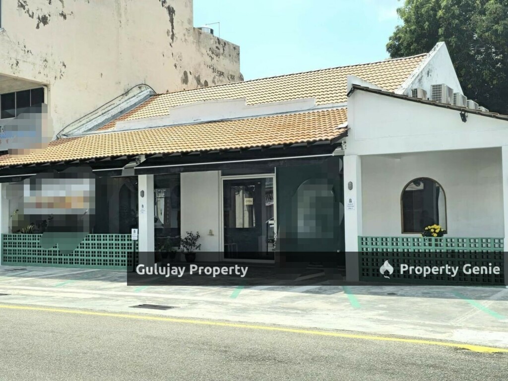 1 Storey Freehold Corner Shoplot At Jalan Kubu Near Jonker Street For Sales