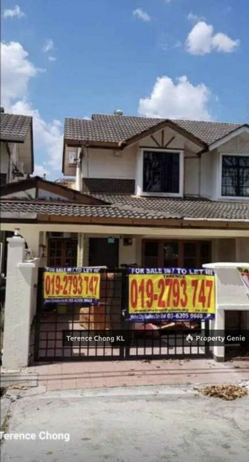 Nice 2 sty house at Bandar Kinrara 2 for Rent