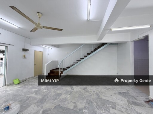 Bandar Mahkota Cheras 2 Storey Corner Lot House For Rent | 4 Bedrooms | RM2,000