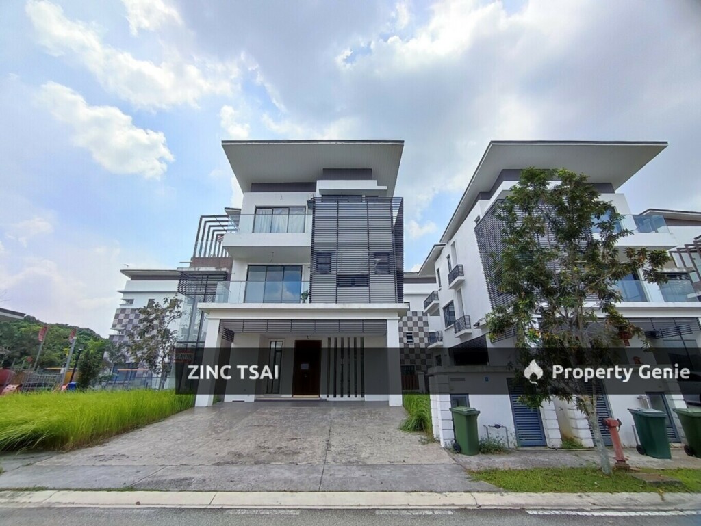 4 Storey Bungalow @ Residence 33 {Save RM 480,000} 9 mins drive to KTM Shah Alam_8 mins drive to AEON Mall Shah Alam