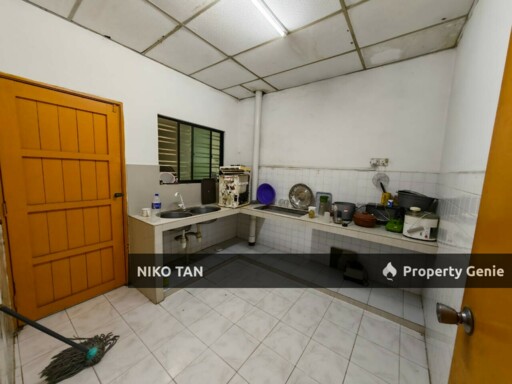 [END LOT] 2-Storey Jalan Keembong Johor Jaya For Sale