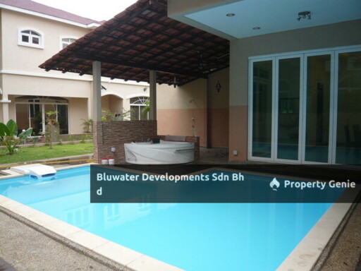 Bluwater Estate