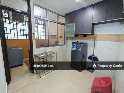 Middle room for rent kipark kip villa tampoi near paradigm mall