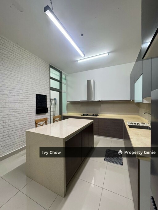 Taman Seri Austin Cluster house for rent