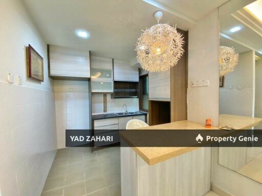 Villa Park, Seri Kembangan | RM330K -  Nicely Renovated, Semi Furnished & Unit Near Lift