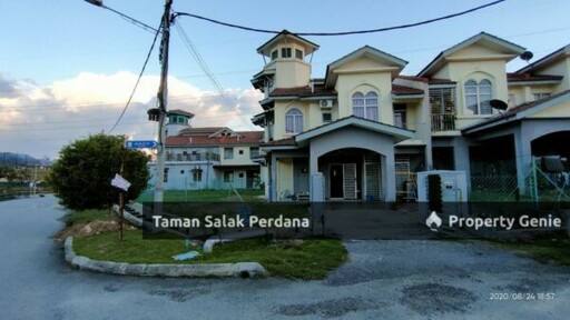 Taman Salak Perdana