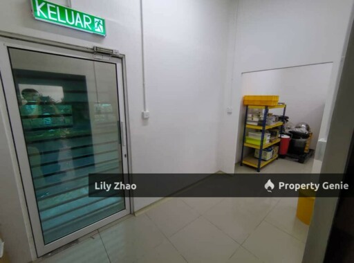 Semi Detached Warehouse, 2 storey Showroom & Office for Sale, LA 12,842 SF Gated, Kuala Neutron, Inanam