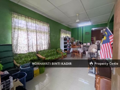 RUMAH TERES CORNER LOT UNTUK DIJUAL Indera Mahkota 14, Kuantan.
