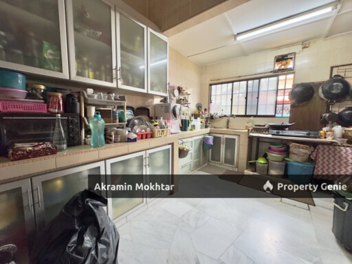 FREEHOLD & RENOVATED | 1.5-STOREY TERRACE END LOT TAMAN SRI MELATI, BATU CAVES