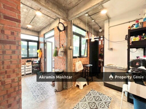 [Renovated] End Lot Double Storey, Taman Bukit Permata @ Batu Caves