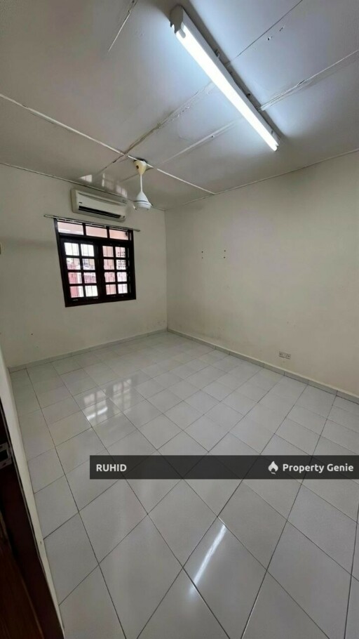 House For Sale Taman Dahlia Tampoi | 3R2B | Renovated