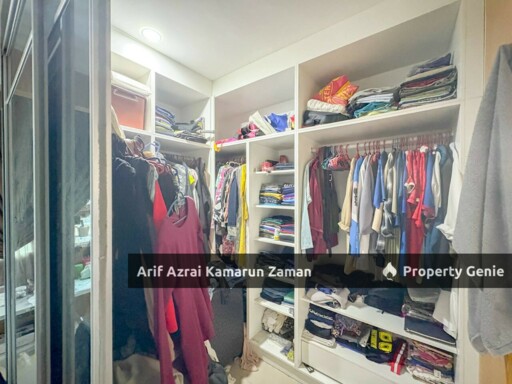 [Corner Lot] Double Storey Terrace Taman Lestari Perdana 8, Seri Kembangan | 6 Bedrooms | 3 Bathrooms | 3,802 sqft | RM1,150,000 (Nego)