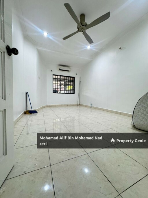 Rumah Cantik Teres 2 Tingkat For Sale !!! | Freegift