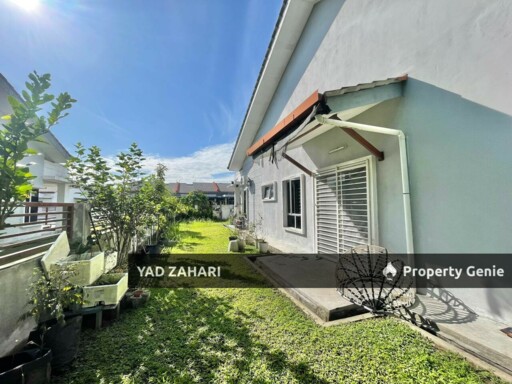 Seksyen 29, Kg Lombong Shah Alam | Single Storey Semi-D 4 Bedrooms | RM500K - Extra Land, Loft Features & Easy Access to Main Road