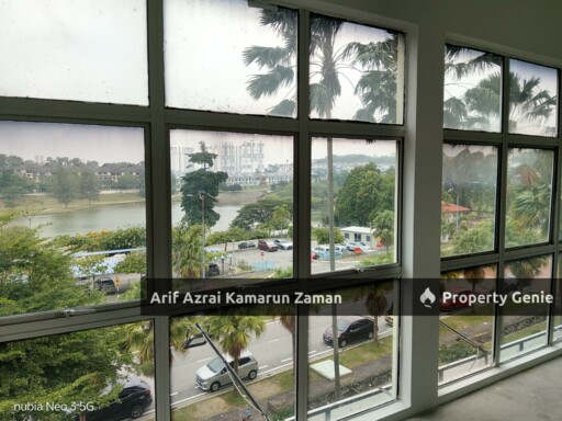 FOR RENT | SHOPLOT OFFICE @ LAKE VALLEY, BANDAR TUN HUSSEIN ONN