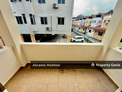FACING OPEN, END LOT & RENOVATED | 2 Storey Terrace Vista Hill Bandar Mahkota Cheras, Cheras Selangor