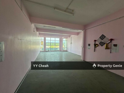 Halaman Meru Permai, Ipoh 3 storey shop lot, tenanted with good ROI, hot location