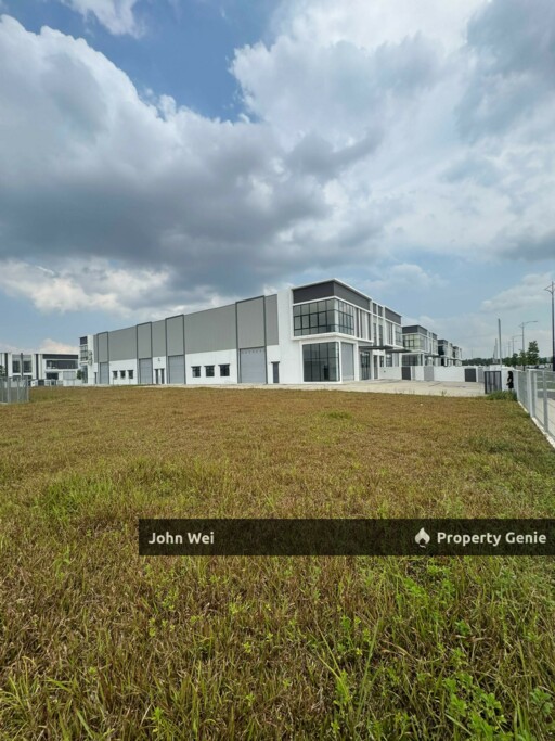 📍Eco Business Park 2 Senai, Phase 3  🏭1.5 Storey Cluster Corner  🔥For Rent🔥