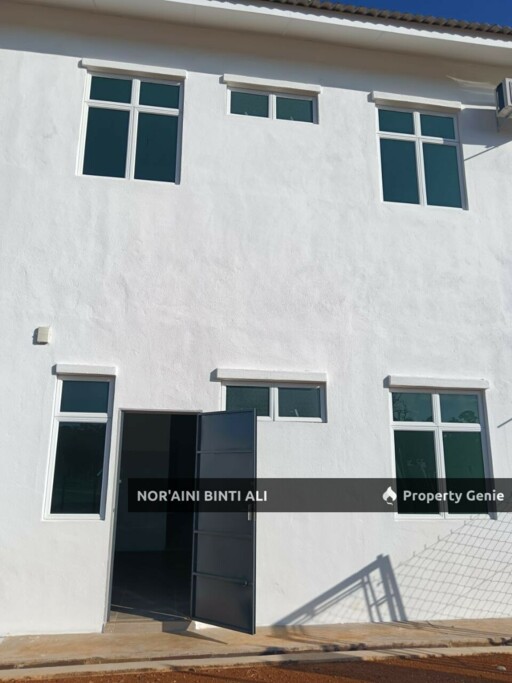RUMAH TERES 2 TINGKAT INDERA MAHKOTA 18 ATABARA KUANTAN PAHANG