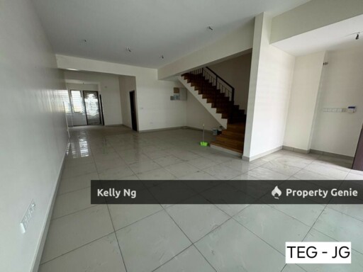 Double Sty Brand New House Persadar At Bukit Raja Klg Rent