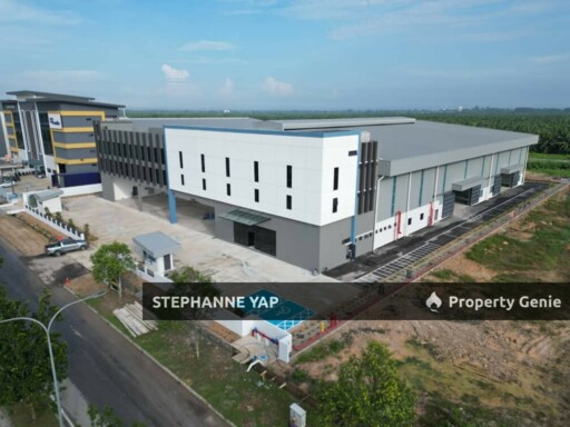 Bestari Jaya Warehouse / Factory with 3 Storey Office for Rent