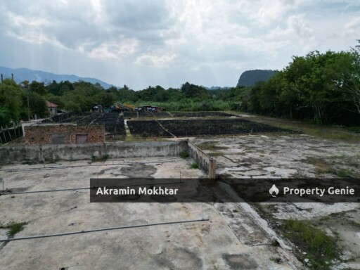 1.6 Acre DIRECT MAINROAD LAND CHEMOR IPOH