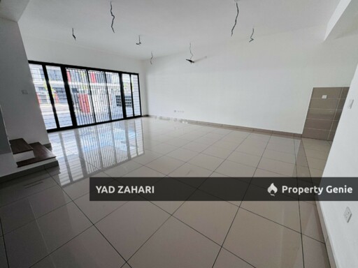 Elmina Green 7, Shah Alam | 2-Storey Superlink 4 Bedrooms | RM980K - Extra Land at Back, Freehold and Brand New