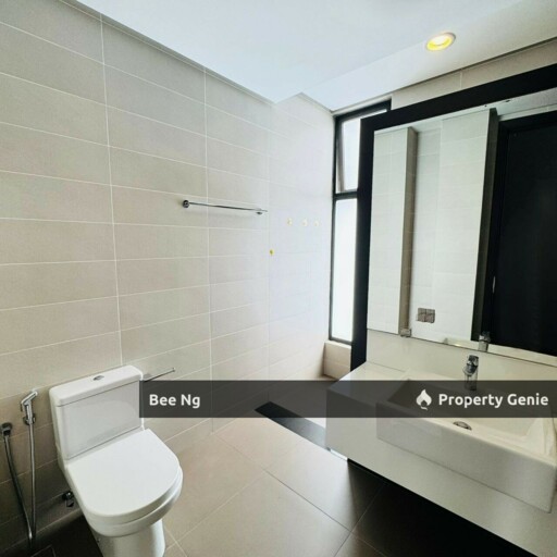 Avira Medini Iskandar @ 2 Storey Garden Terrace Corner Lot