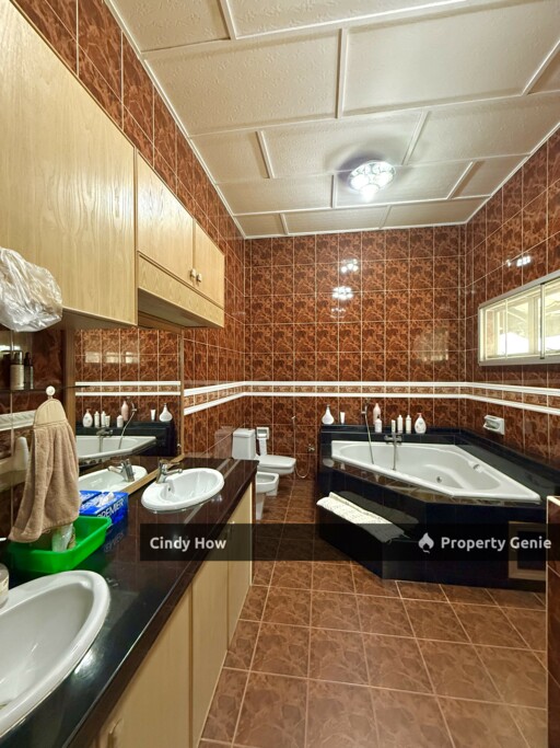 Bukit Beruang Bungalow For Sale