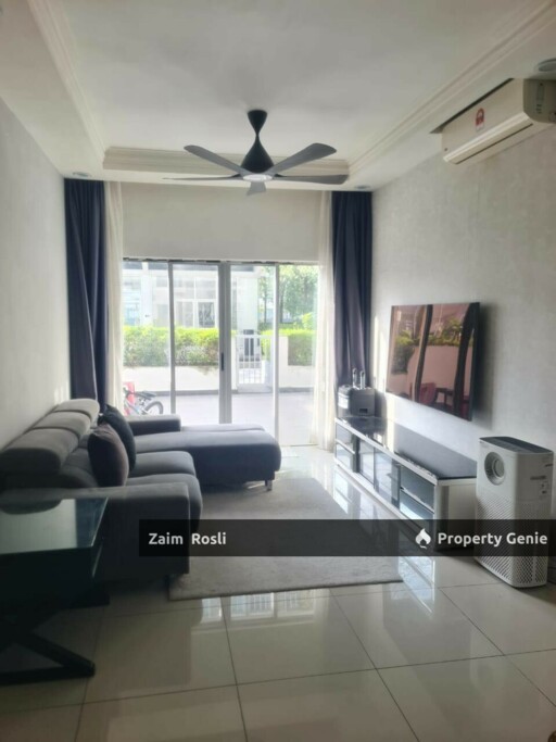 SAME FLOOR WITH FACILITIES Savanna Executives Suites Bangi