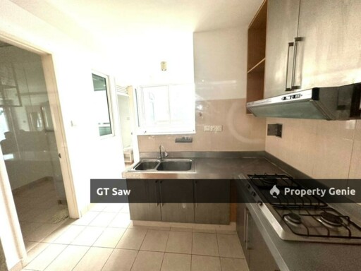 4 Bedroom unit with Private Lift Lobby, High Floor, Nice View, Near to klcc