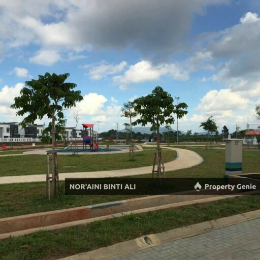 Semi-D Setingkat End Lot di Presint 5, Kotasas Evergreen  💰 Harga jualan:RM470,000 (Nego)