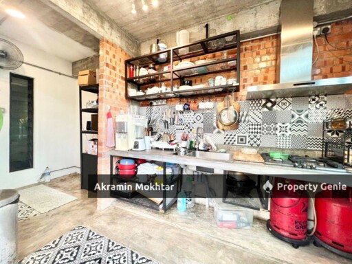 [Renovated] End Lot Double Storey, Taman Bukit Permata @ Batu Caves