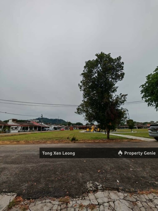 1 Storey For Sale @ Bukit Beruang !! Facing Padang Unit Below Value !!