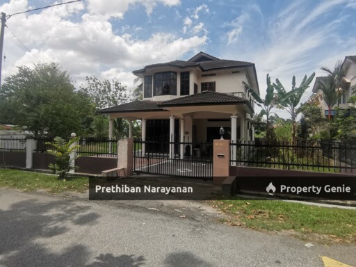 Zero-Lot Bungalow with 6000sqft land for sale in Teluk Intan, Perak.