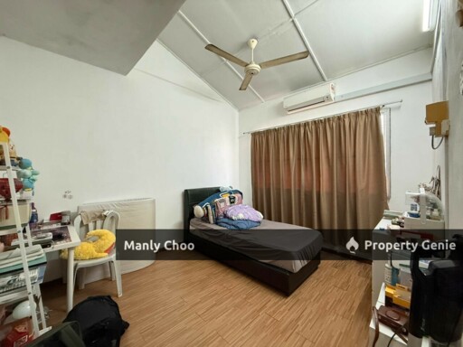 BELOW VALUE 200K Double Storey Terrace Jalan Merpati Melaka Baru Texas