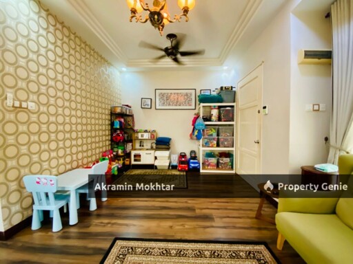 RENOVATED | TAMAN RIANA UKAY 2 STOREY TERRACE CORNER LOT
