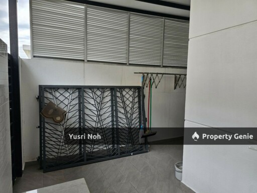 Fully Furnish & Extended Double Storey Terrace Serenia Arina Serenia City Sepang