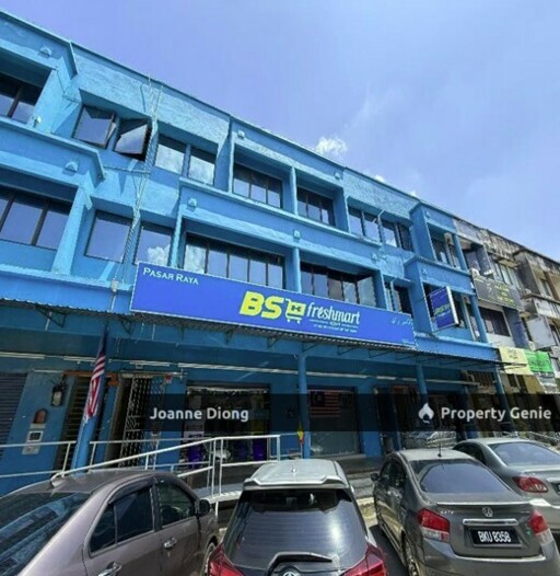 Shah Alam TTDI 3 Storey Corner Shop