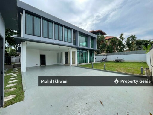 2 STOREY BUNGALOW JALAN AYER MOLEK TASIK TITIWANGSA
