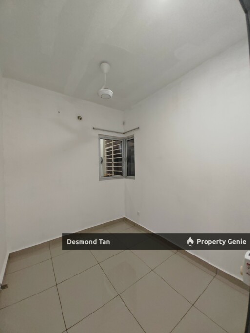 Kalista 2 RM 1100 Semi Furnished ( Below Market Value)