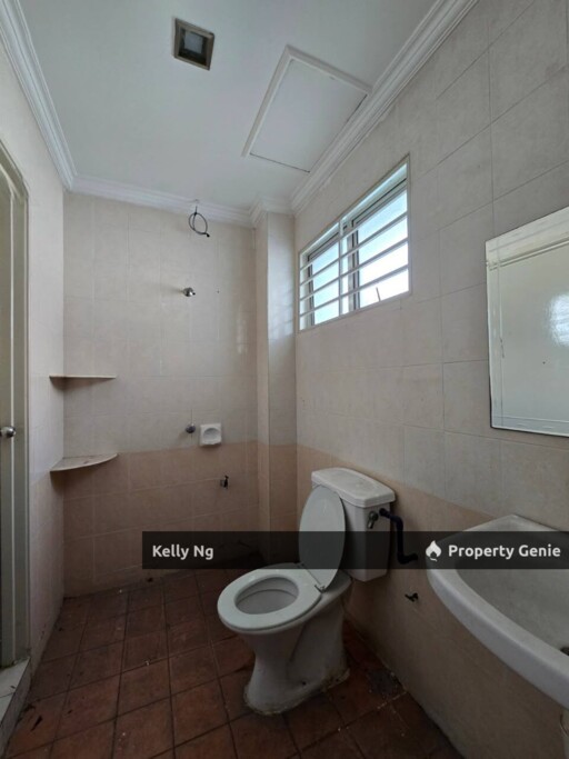Double Sty Renovated House At Bandar Puteri Klang For Rent