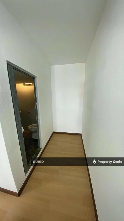 Fully Renovated 4 Bedroom Flat, Taman Putri Kulai