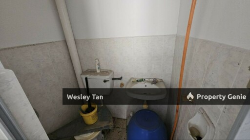 Taman Bukit Cheng 1.5 Townhouse Ground Floor Cheng Freehold Extra Length Car Porch Ori