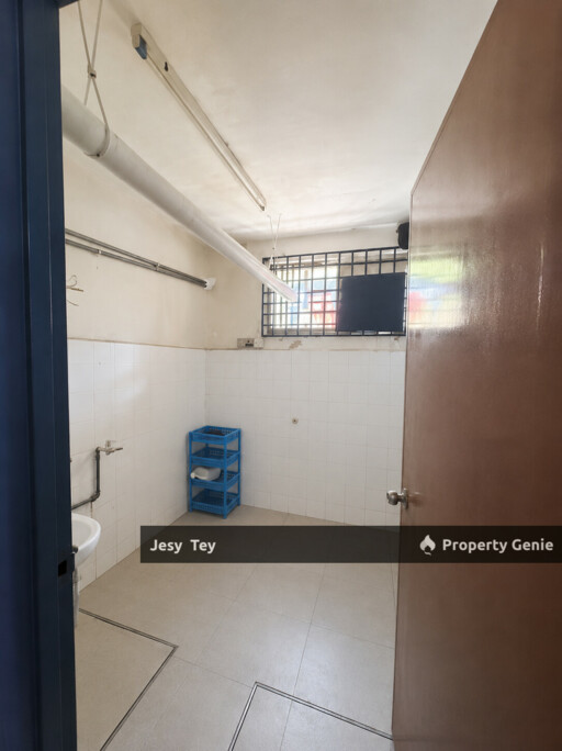 (Ground Floor) Taman Daya Shop For Rent