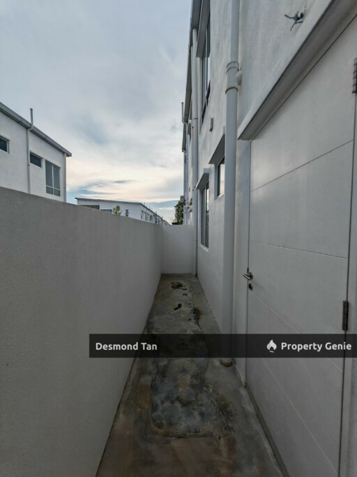 2 Storey Bayu Sutera, Nusari Aman, Hijayu, Sendayan, Suriaman (Facing Playground)
