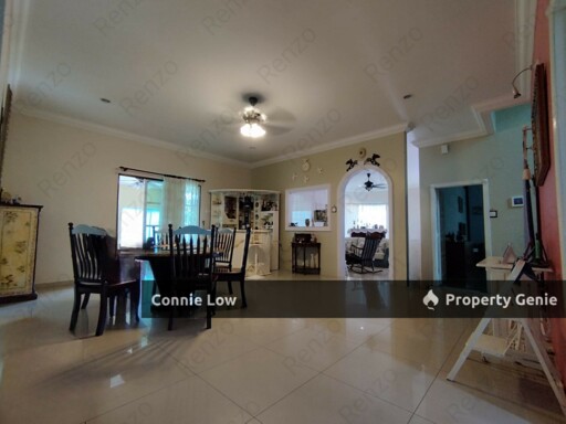 Pengkalan Pinggiran Double Storey Bungalow Well Keep Unit for Sale